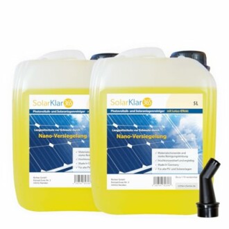 Zwei Kanister Solarreinigungsmittel mit Nano-Versiegelung